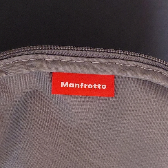 NEW Manfrotto Camera Backpack - Picture 6 of 7